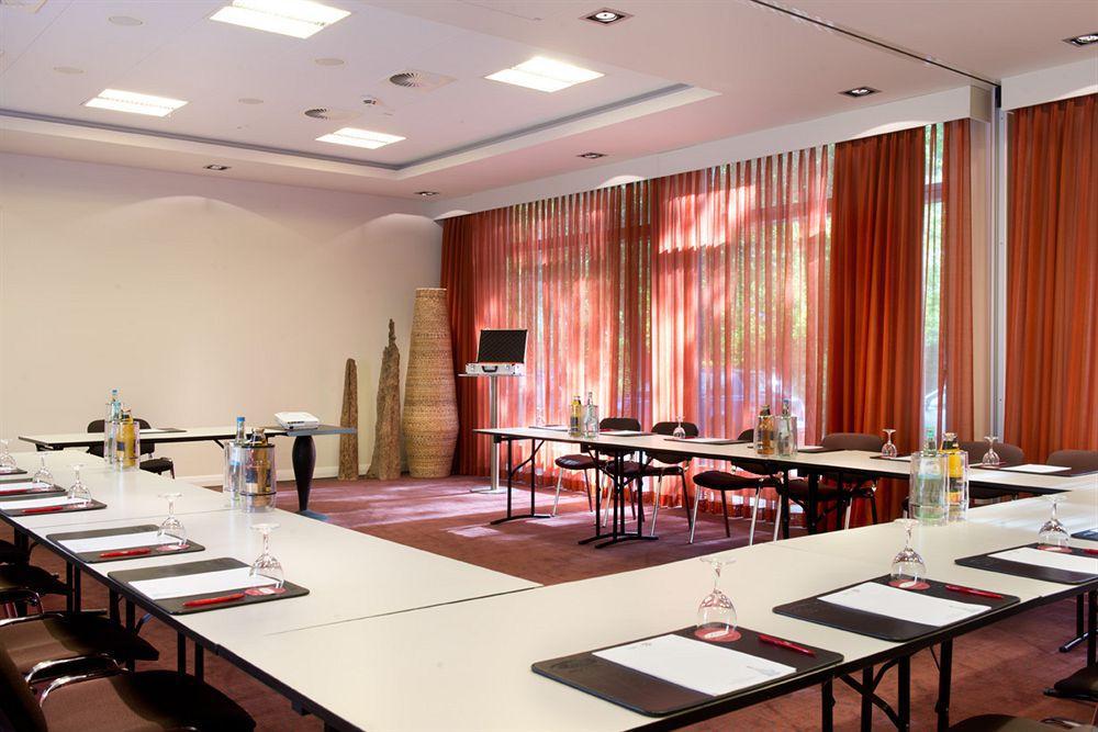 Adina Checkpoint Charlie Aparthotel Berlin